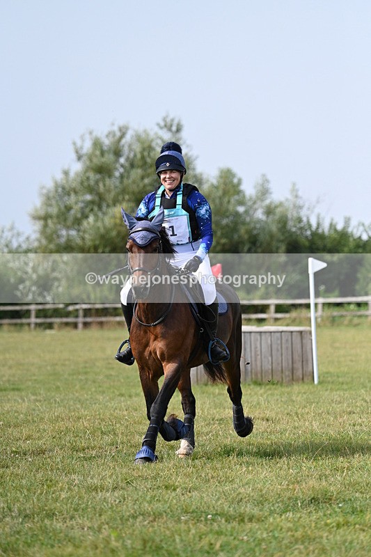 WJ7_6131 - 40cm XC Time 10:57 to 11:30