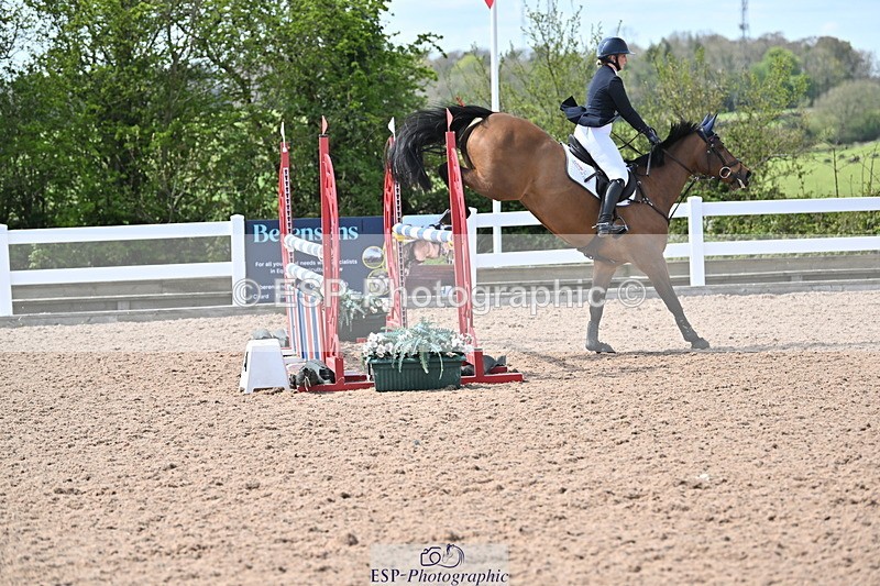 240418A-134954-03610 - Cls 13, 1 Star Bronze Tour 1.10m