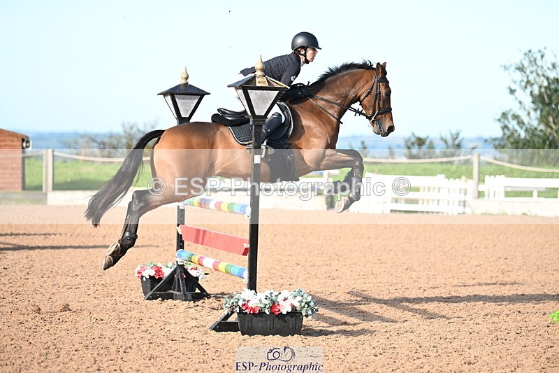 240913A-091802-03206 - Cls 13 Snr 1.05m & 1.10m Open