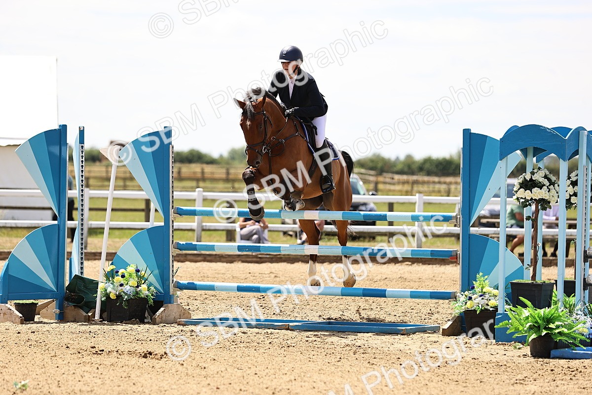 SBM_010346 - Class 9 - Senior Foxhunter - 1.20m Open