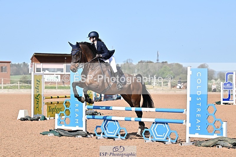 260408-104519-00227 - Cls 2 British Novice and 90cm