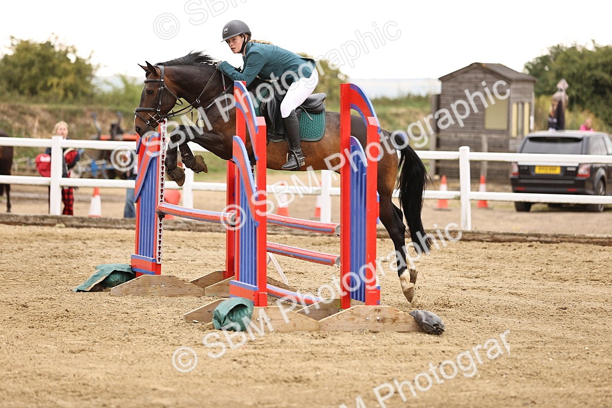 SBM_024367 - Class 8 - Clear Round