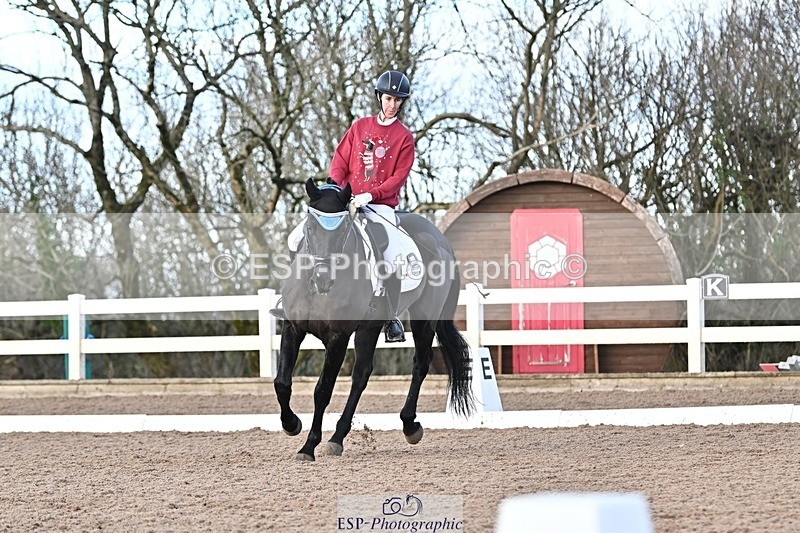 241214-115327-01479 - 131-Alys.Matravers-DARGASONS.MOON.SHADOW