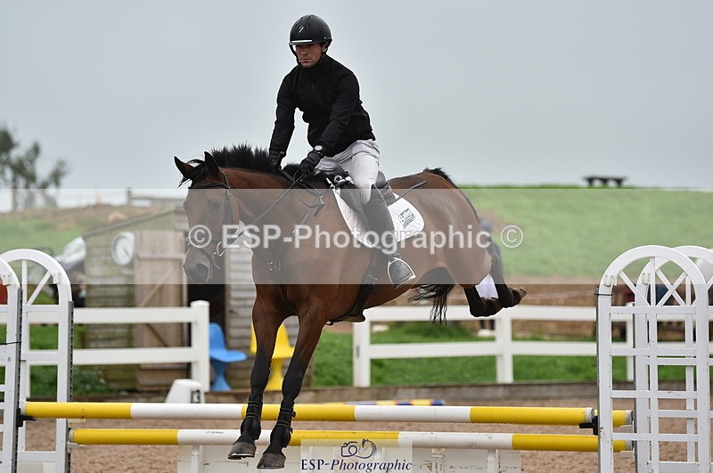 220829A-161732-00185 - 70cm Classes 3a 3b & 4