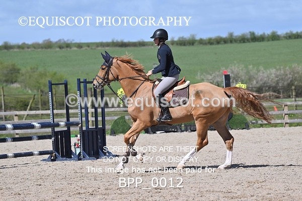 BPP_0012 - CLASS 19 SUN Senior British Novice/ 90cm Open