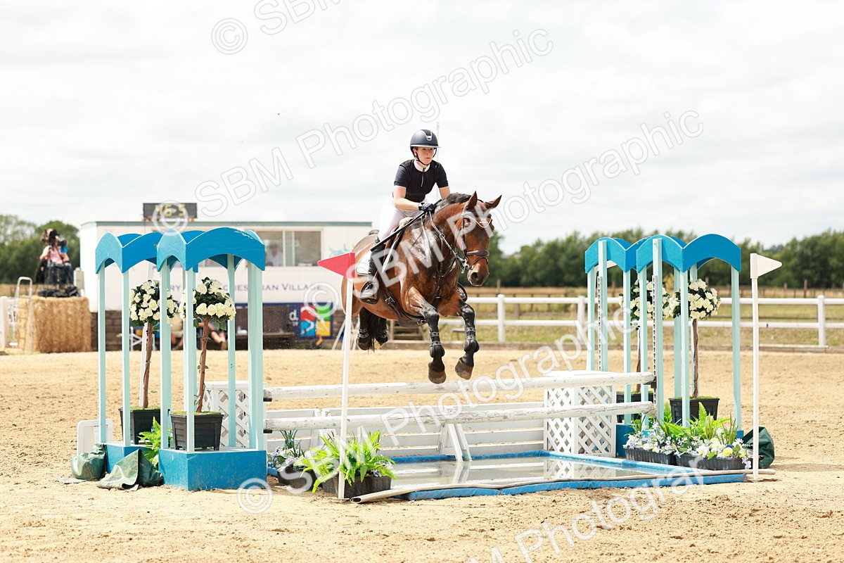 SBM_018977 - Class 21 - Senior Newcomers Championship 2d Rd