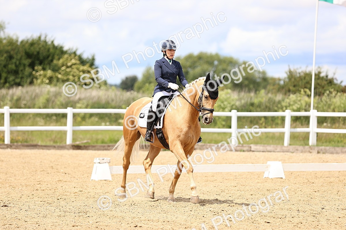 SBM_002984 - Class 2 - Novice 4 - 12.00-13.10