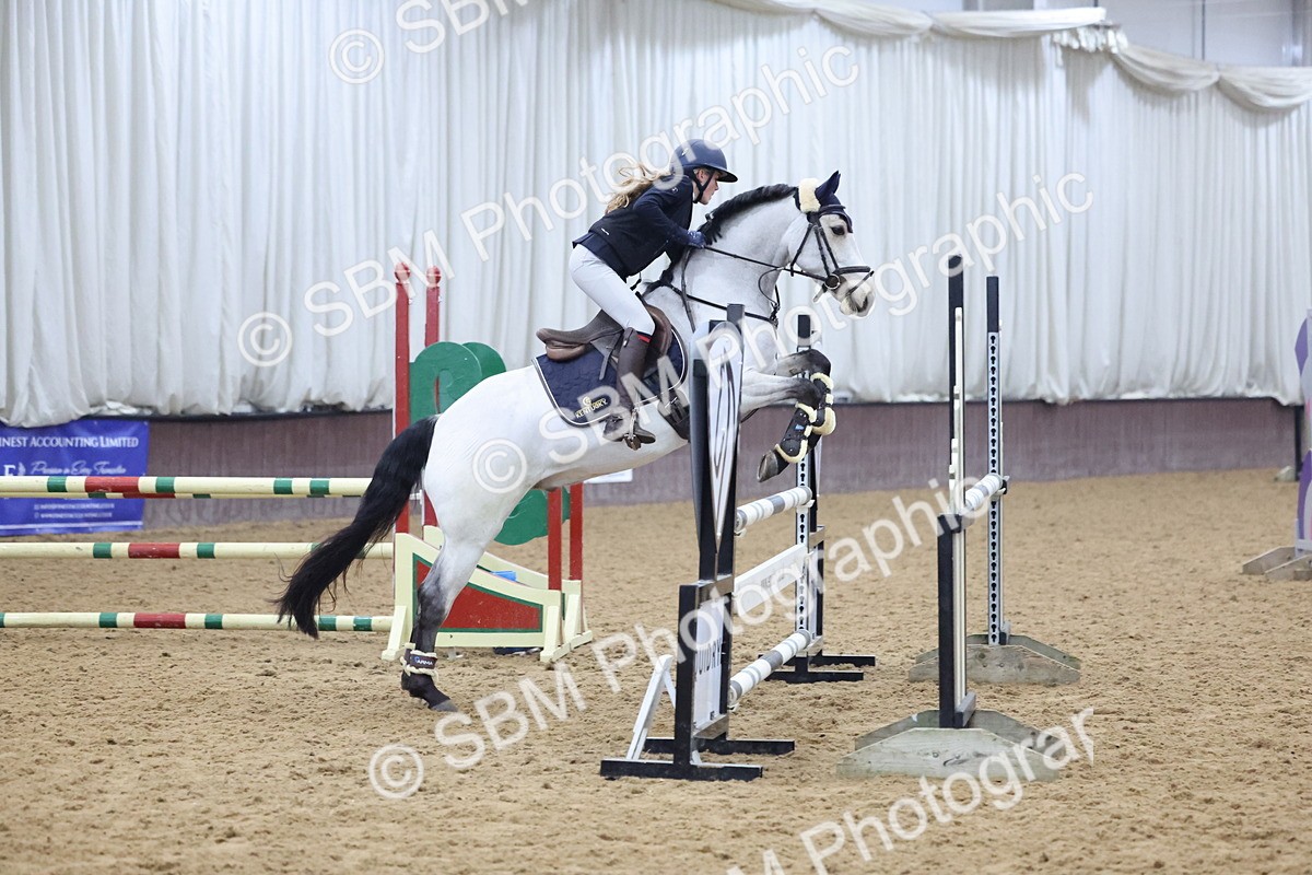 SBM_003326 - Class 11 - Blue Chip Pony Newcomers - 1.00m Open