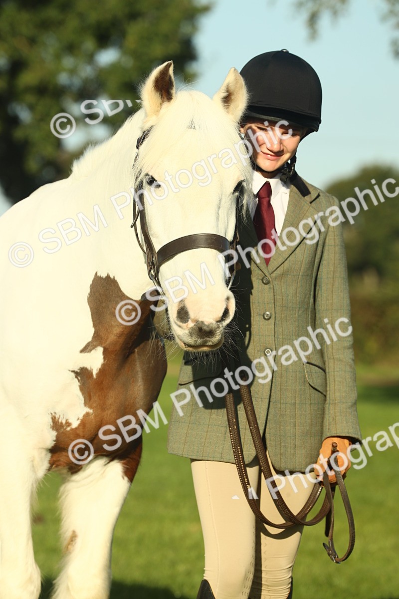 SBM_57516 - S37 - Starters In Hand Showing