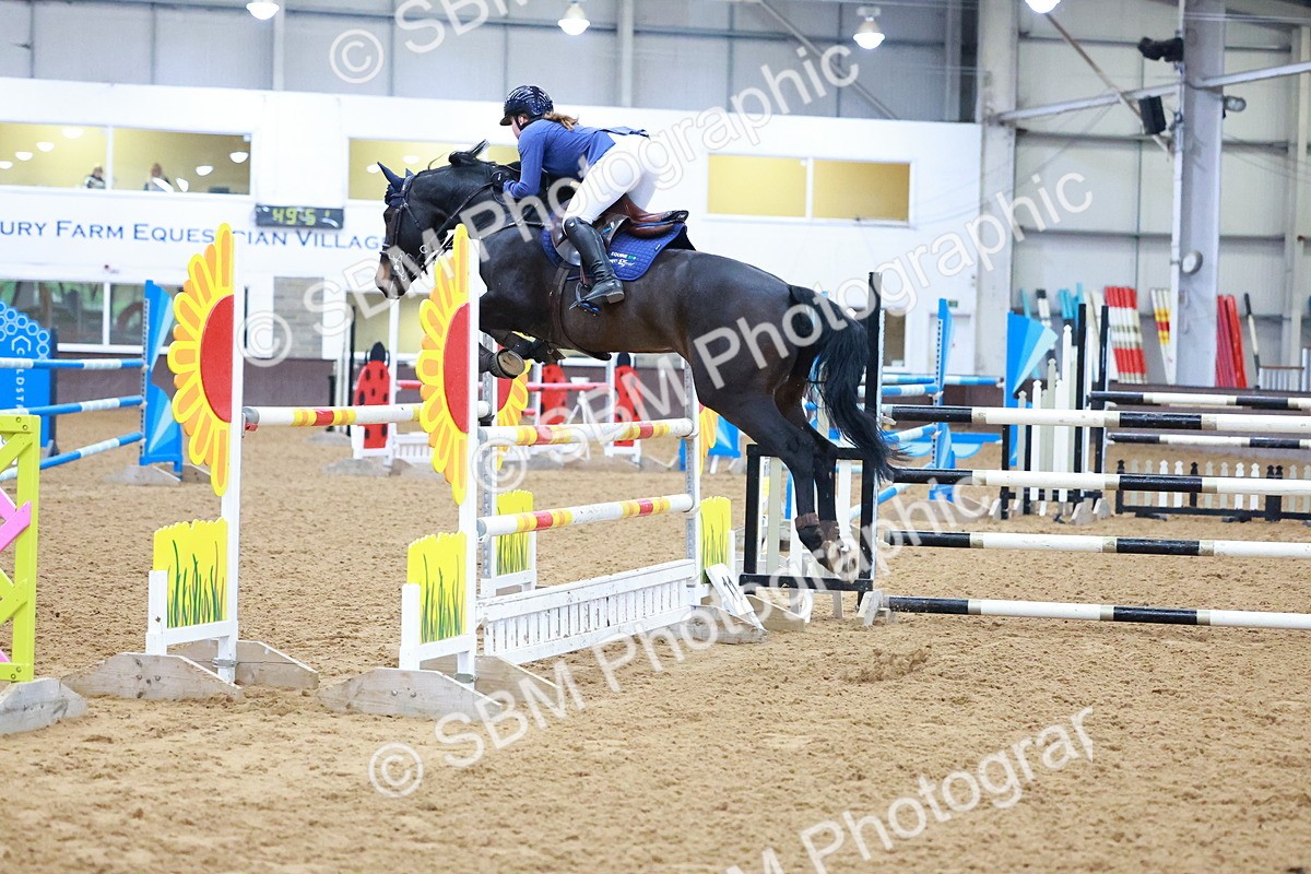 SBM_002007 - Class 5 - Senior Foxhunter 1.20m