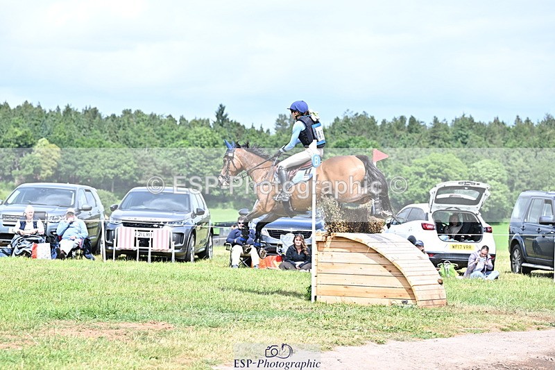 250525A-134805-16330 - D-455-Sarah.Clark-CASALLIA.S