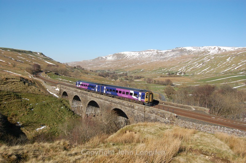 5.4.12 - 158853 14.49 Leeds - Carlisle, Ais Gill viaduct - Ais Gill - Viaduct