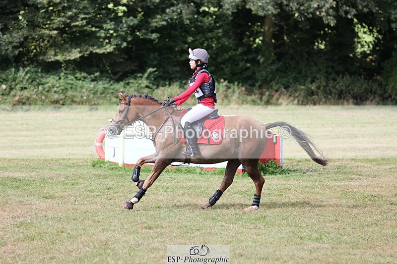 240825X-110943-32217 - 70cm XC 11.00 to 12.00