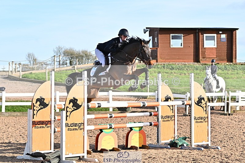241113A-134719-00717 - Cls 05A&B Snr Fox & 1.20m Open