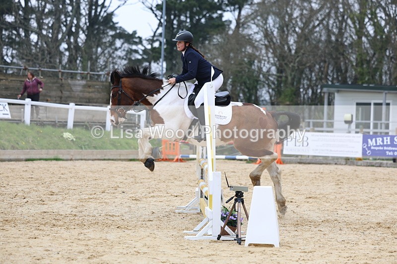 3E7A8330 - Class 12: Junior 80cm