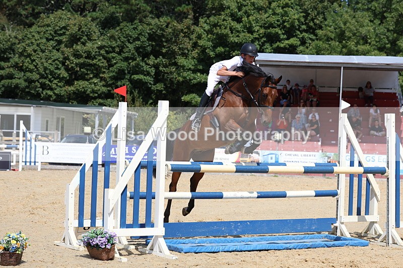 3E7A1719 - Class 8: Senior Newcomers/1.10m open