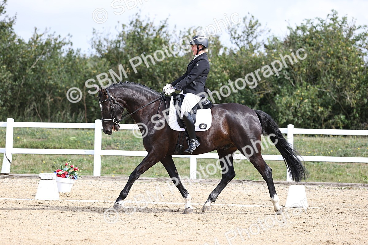 SBM_016125 - Class 14 - Novice 23 - 10.29-11.32