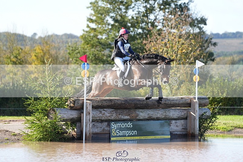 251024A-123117-10670 - B-132-Hannah.R.Jones