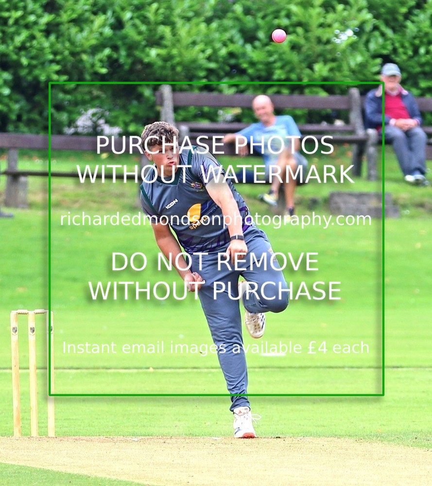 IMG_3392 - Kendal vs Longridge 40 Over Cup 1/4 Final (4/8/24)