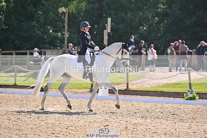 250523A-163330-08280 - A-065-Beatrice.Montgomerie-JAG.WOMANIZER.LADY