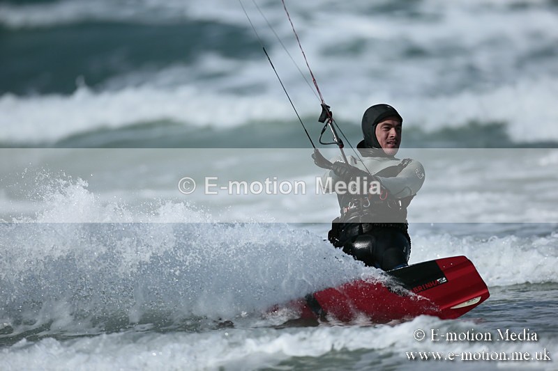 KS 020413-85 - Kite Surfing
