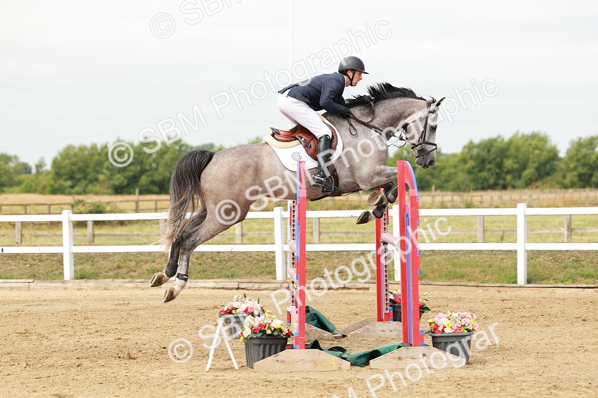 SBM_016881 - Class 20 - Senior Newcomers - 1.10m