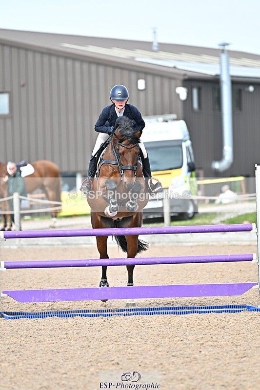 251001-132323-00302 - Cls 4 Newcomers and 1.10m Open