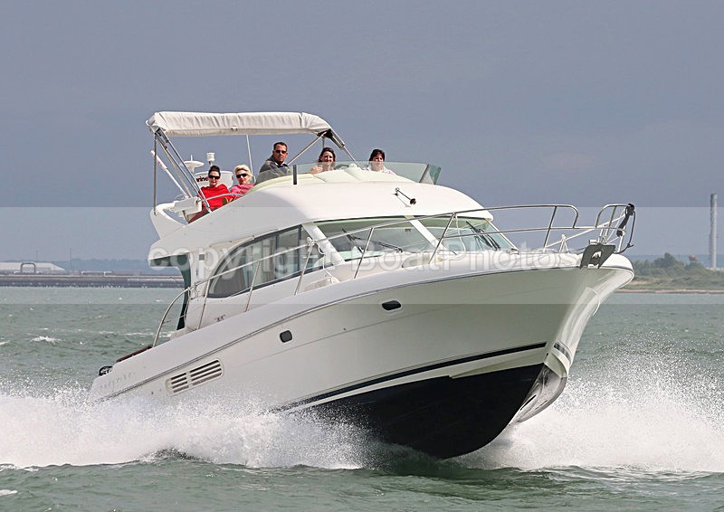 140614 JEANNEAU PRESTIGE WT7A1713 - Flybridge Cruisers