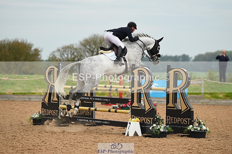 230504A-092456-00347 - Cls 8 Snr Foxhunter