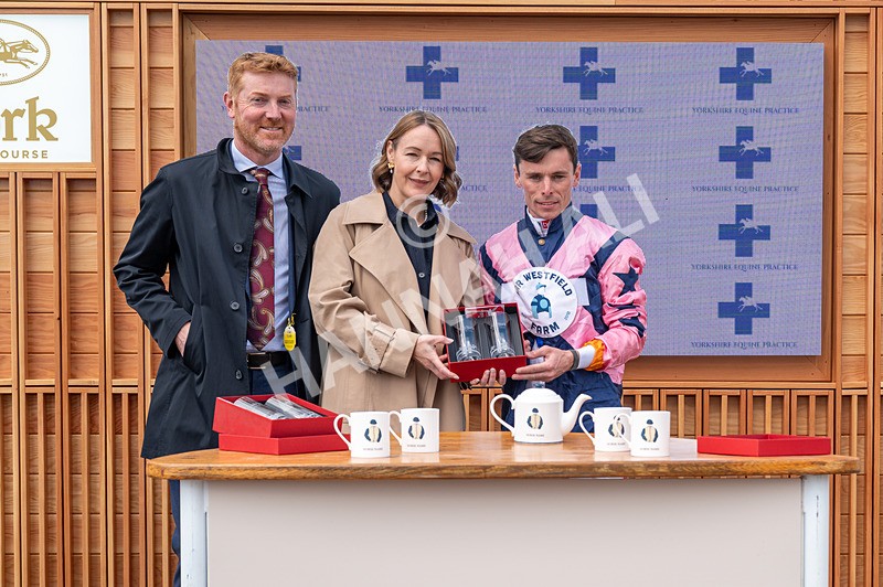 150526-Race 1-Zarathos-2395 - Race 1 1.45pm Yorkshire Equine Practice Handicap