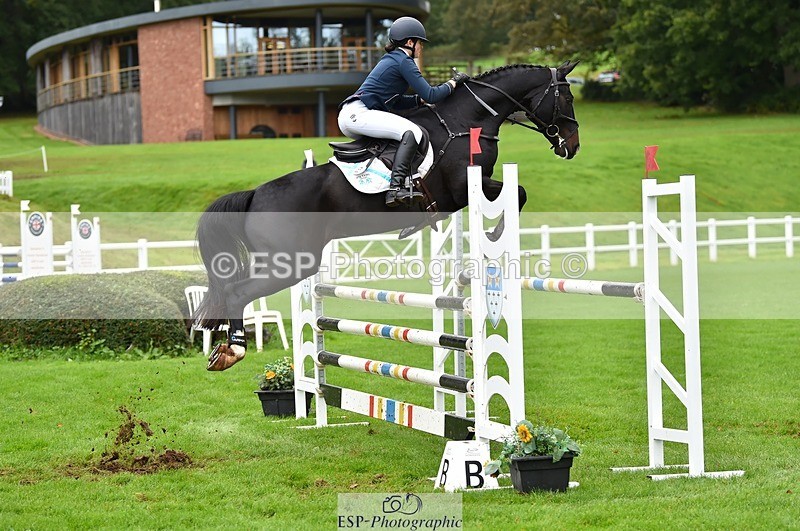 231021-121318-16444 - 054-PORSCHE-Coco.Lanni-SJ