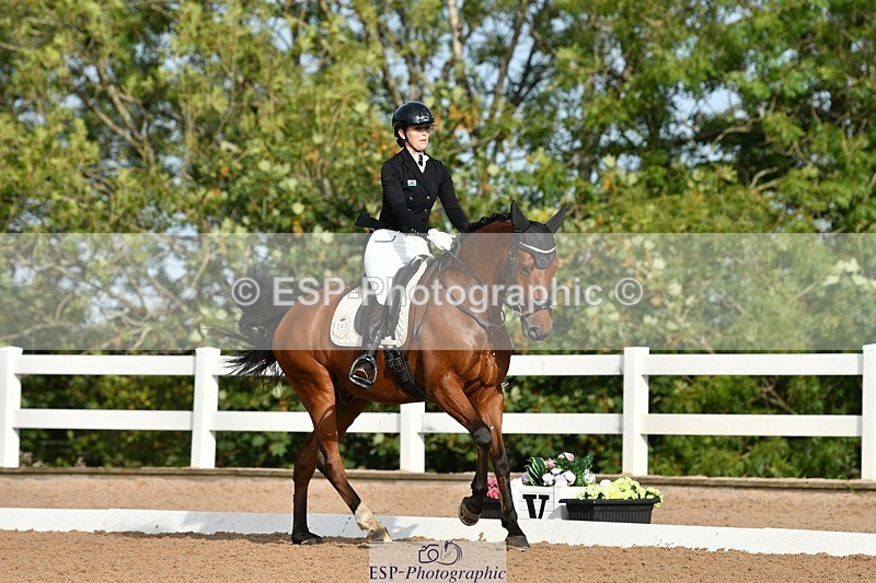 250906-093023-00359 - 040-Rianne.FultonSunset.Mojito