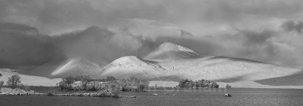 Black Mount mono - General
