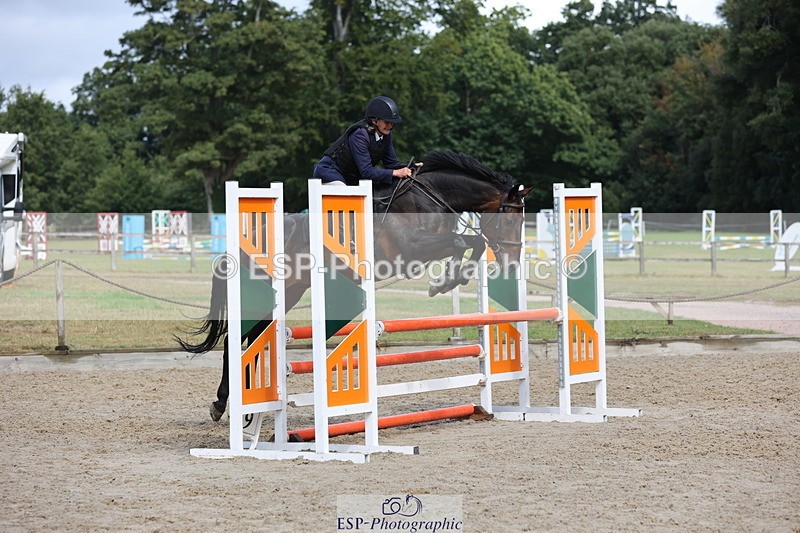 250829A-122523-01640 - Cls 7 British Novice and 90cm