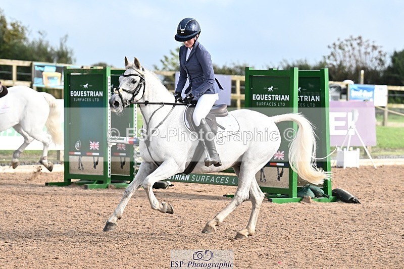 250920-163026-01898 - Cls 22 Pony Intro 90cm Derby