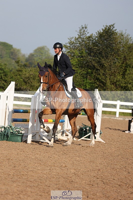 240510A-082904-04252 - Cls 13 British Novice and 90cm Open
