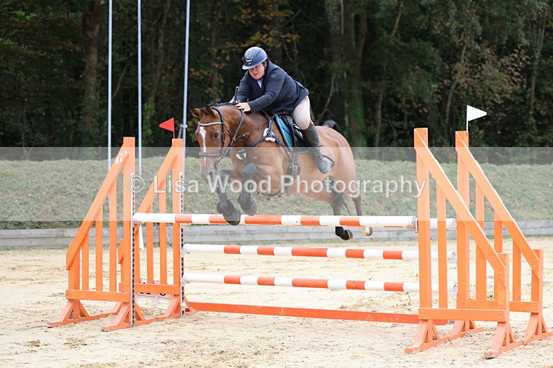 3E7A3149 - Class 8: Senior Newcomers/1.10m open