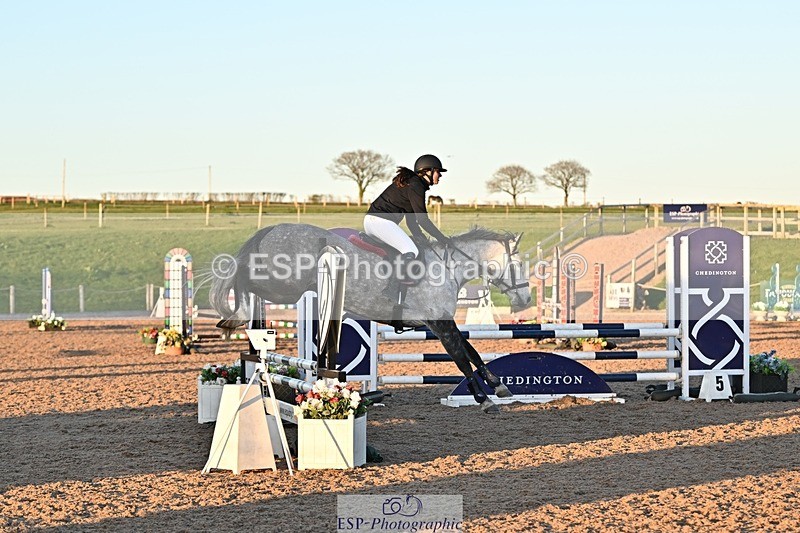 250401-191348-00933 - 90cm Classes