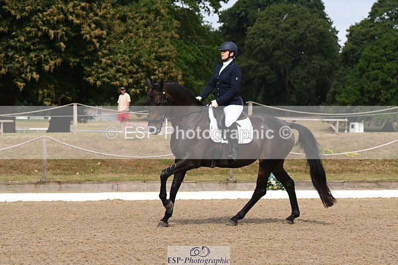 250719A-101244-03293 - 049-Veronica.Roberts-For.J'Adore