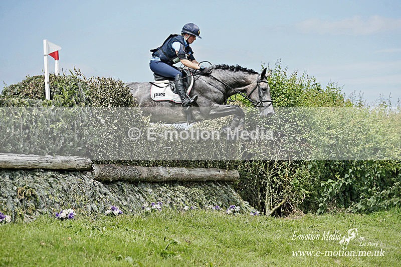 BE050719 0426a - Equestrian