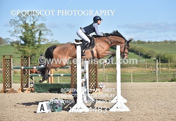 JAC_4483 - CLASS 11 SAT Andrew Hamilton Coach, RHS Foxhunter Championship Qualifier