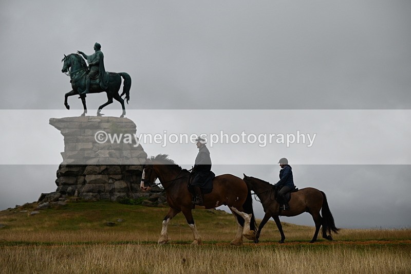 DSC_2011 - Time at Statue 12:13 to 12:32