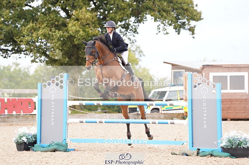 241004A-145118-00822 - Fri 04 Snr Fox & 1.20m Open