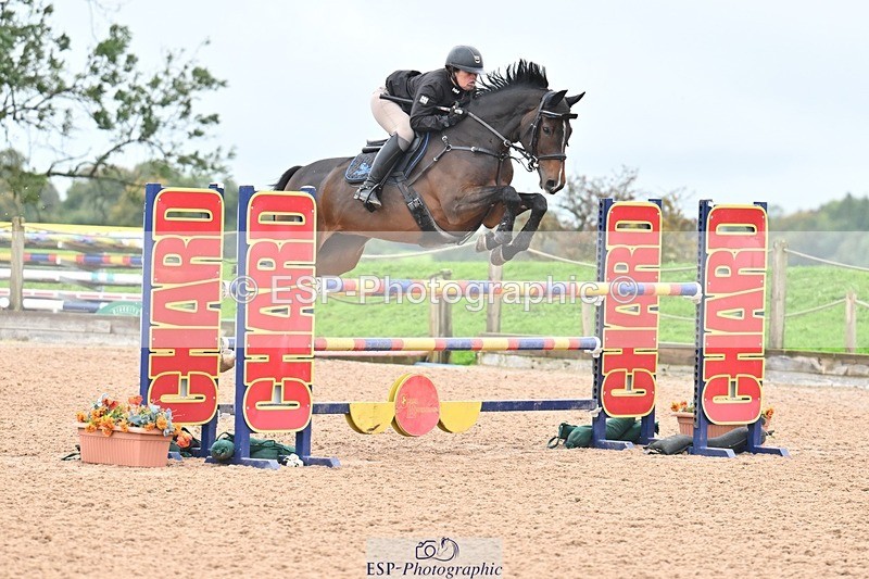 251003-135142-01222 - Cls 3 Foxhunter and 1.20m