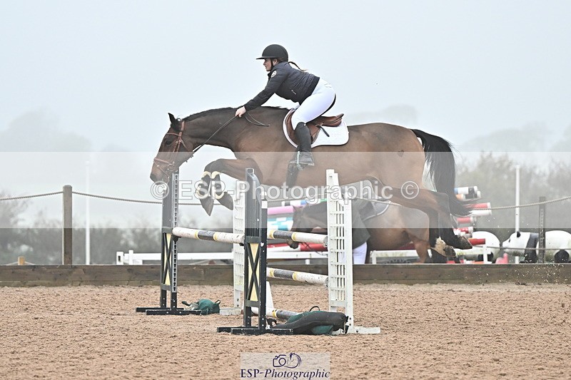 241103A-110021-06836 - SUN Cls 18 British Novice and 90cm Open