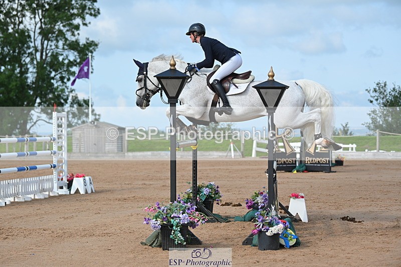 230721A-092705-04955 - Cls 2, 2 Star Small 1.30m