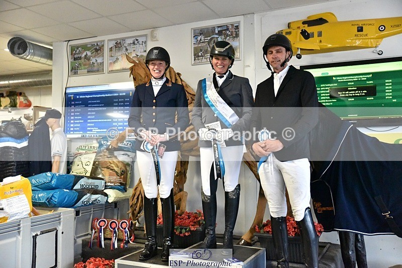 250215-131552-03688 - Medium Silver Presentations