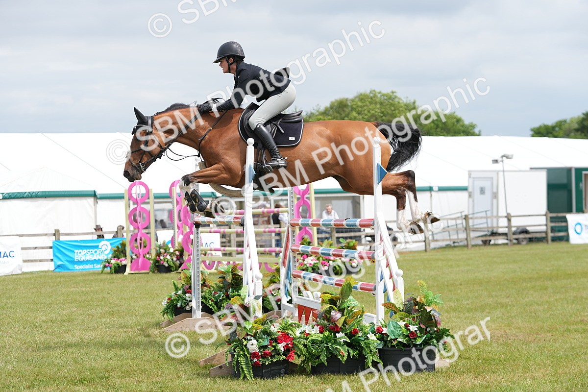 SBM_06513 - Class 202 - National 1.40m Open