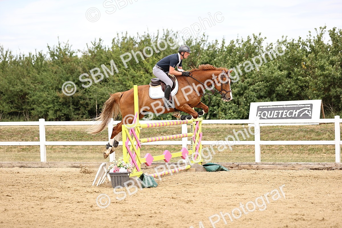 SBM_010465 - Class 9 - Senior Foxhunter - 1.20m Open