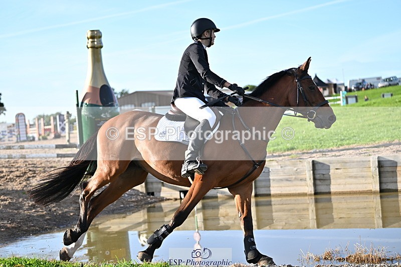 240913A-174629-05719 - Cls 19 Snr 1m Open Speed Derby